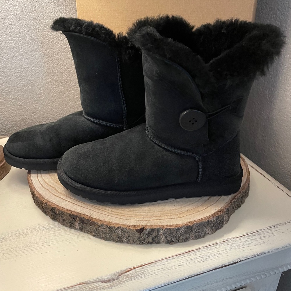 Bailey Button Ugg - image 3